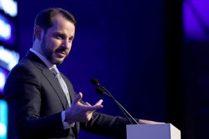 ''Albayrak'la fotoğraf çektirmek için sıraya giren bankalar, kredi vermeye gelince çil yavrusu gibi dağılıyor''