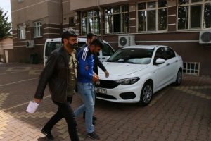 Adıyaman'da aranan 2 şüpheli yakalandı