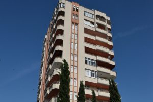 3 çocuk annesi kadın evinde ölü bulundu