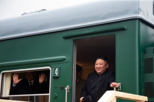Kim, Rusya'dan planlanandan erken ayrıldı
