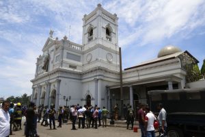 Sri Lanka'da cami ve kiliselerden uzak durma çağrısı