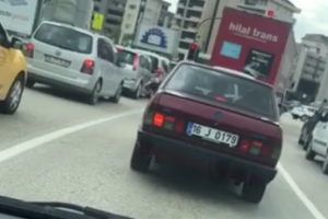 Bursa'da trafik magandası böyle görüntülendi!