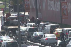 Yunus polisleri E-5'te kaza yaptı: 2 polis yaralı