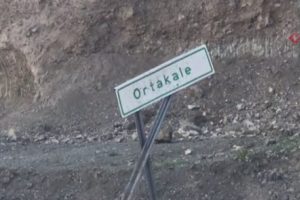 Sarıkamış'ta kaybolan 3 yaşındaki kızı arama çalışmaları sürüyor