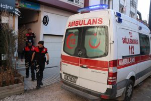 Arkasında üç mektup bırakıp silahla hayatına son verdi