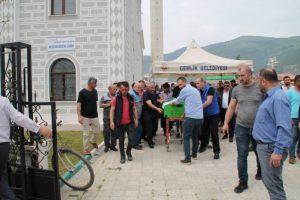 Bursa'da şehit babası son yolculuğuna uğurlandı