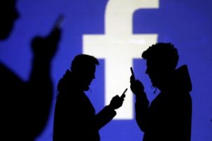 Facebook'tan canlı yayınlara kısıtlama