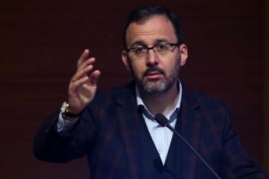 Bakan Kasapoğlu: Sporu, yaşam biçimi haline getirmemiz lazım