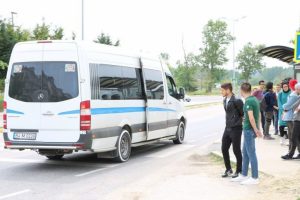 Minibüs şoförleriyle öğrenciler arasında ücret kavgası