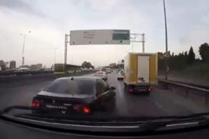 Makas terörü kameraya yansıdı! Her yerde aranıyor