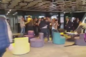 Üniversiteyi basan eski mütevelli heyeti başkanı ve beraberindekilere gözaltı