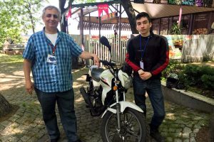 Motosikletiyle kaza yapınca hayat kurtaran proje geliştirdi
