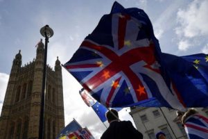 Brexit krizi devam ediyor