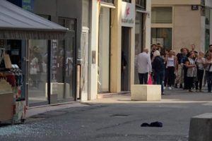 Fransa'da bombalı saldırı: Çok sayıda yaralı var