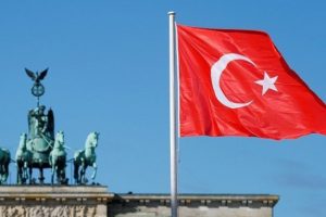 Almanya'da çok sayıda Türk vatandaşı Mavi Kart aldı