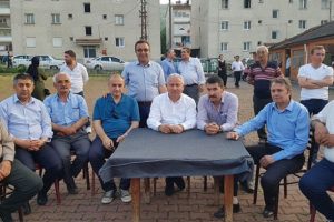 Eski mahalle muhtarı, belediye başkanına saldırdı