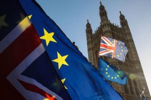 AB'den şirketlere Brexit uyarısı