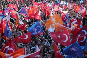 AK Parti Türkiye genelinde seçmene beklentilerini sordu