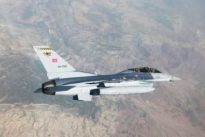 PKK'lı teröristlerin sığınak ve depoları hava harekatı ile vuruldu!
