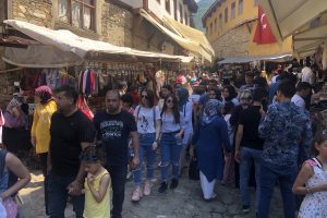 Bursa'nın 700 yıllık Cumalıkızık köyüne ziyaretçi akını