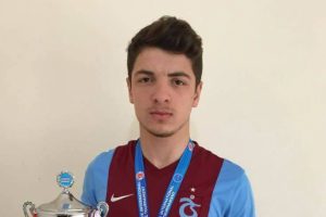 Trabzon'da milli sporcunun madalyaları çalındı