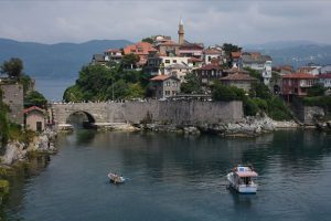 Amasra 'çifte bayram' yaptı