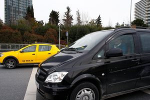 Uber sürücülerinden protesto