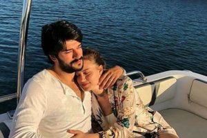 Burak Özçivit ve Fahriye Evcen'in gözlerden uzak tatili!