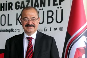 Gazişehir'de Konukoğlu yeniden başkan seçildi