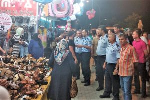 Bursa Kumla'da seyyar satıcılara operasyon