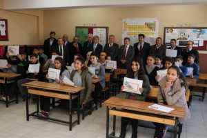 Manisa'da 250 binden fazla öğrenci karne alacak