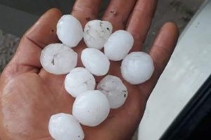 Isparta'da fındık büyüklüğünde dolu yağdı!