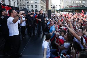 New York'ta Mustafa Sandal coşkusu