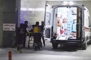 Köpeğe çarpan motosiklet sürücüsü yaralandı