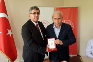 Bursa'da Kıbrıs gazileri 45 yıl aradan sonra madalyalarını aldılar