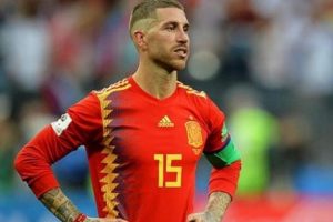 Ramos, İspanya'yı golleriyle taşıyor