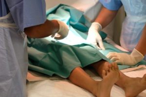 13 yaşındaki çocuğun azı dişi cinsel organından çıktı