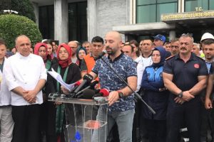 İBB personelinden 'israf' protestosu