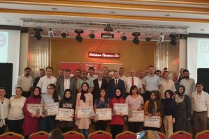 Kitapları okudular, altını kaptılar