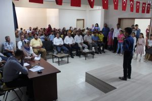 Öğrenciler okula şiirle veda etti