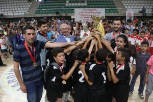 Geleneksel Çocuk Oyunları Festivali'nde coşkulu final