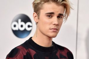 Justin Bieber'dan kafes dövüşü açıklaması