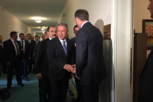 Bakan Akar MHP grubunu ziyaret etti