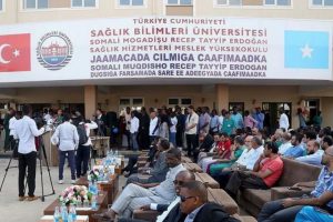 Mogadişu Recep Tayyip Erdoğan Meslek Yüksek Okulu'ndan ilk mezuniyet töreni