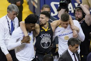 Klay Thompson'ın sol diz çapraz bağları koptu