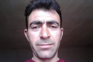 Eşiyle ilişki yaşayan adamı öldürdü