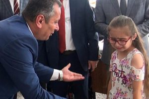 Yapacağı konuşmayı unutunca gözyaşlarına boğuldu
