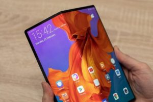Huawei Mate X ertelendi!