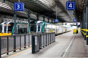 Trende doğan bebeğe ücretsiz tren seyahati hediye edildi