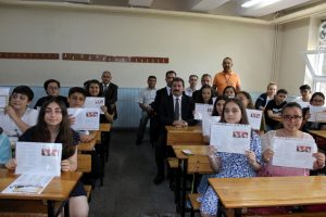 Çanakkale'de 76 bin 469 öğrenci karne aldı